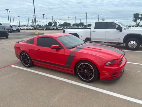 Used 2013 Ford Mustang Boss 302 w/ Boss 302 Accessory Pkg RWD image 7