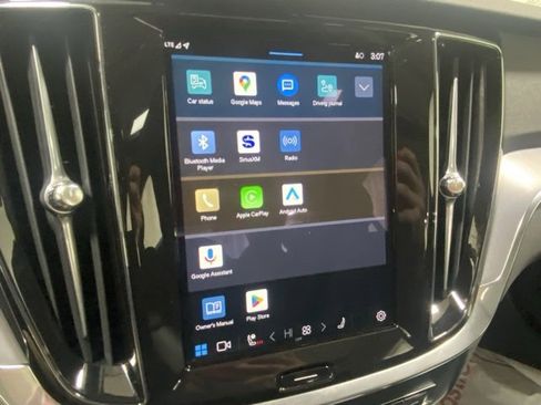 Used 2025 Volvo S60 B5 Core image 20