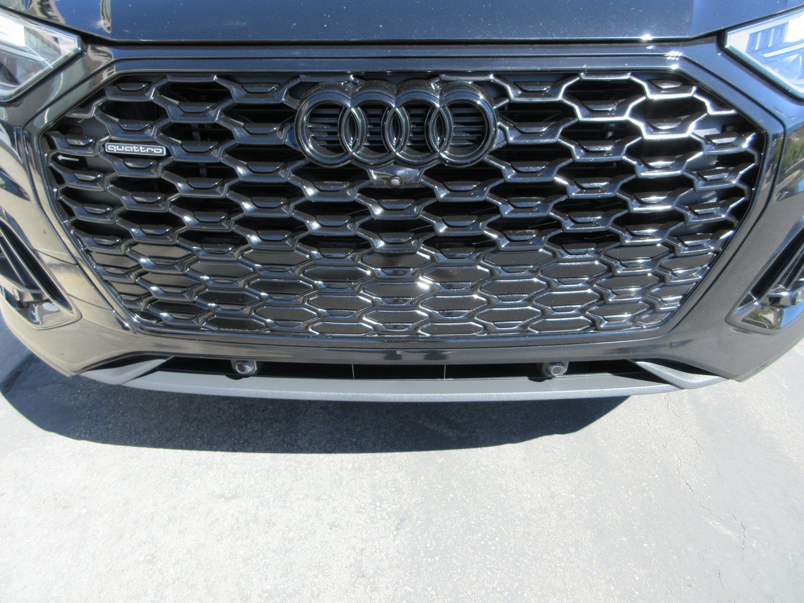 Used 2023 Audi Q5 2.0T Premium Plus w/ Premium Plus Package AWD/4WD image 15