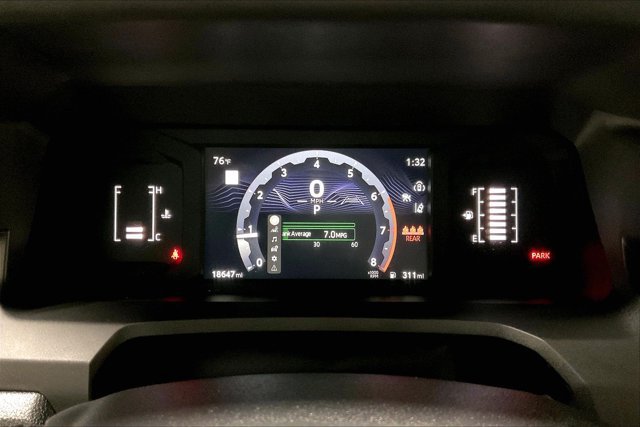 Certified 2025 Toyota Tacoma SR5 AWD/4WD image 21