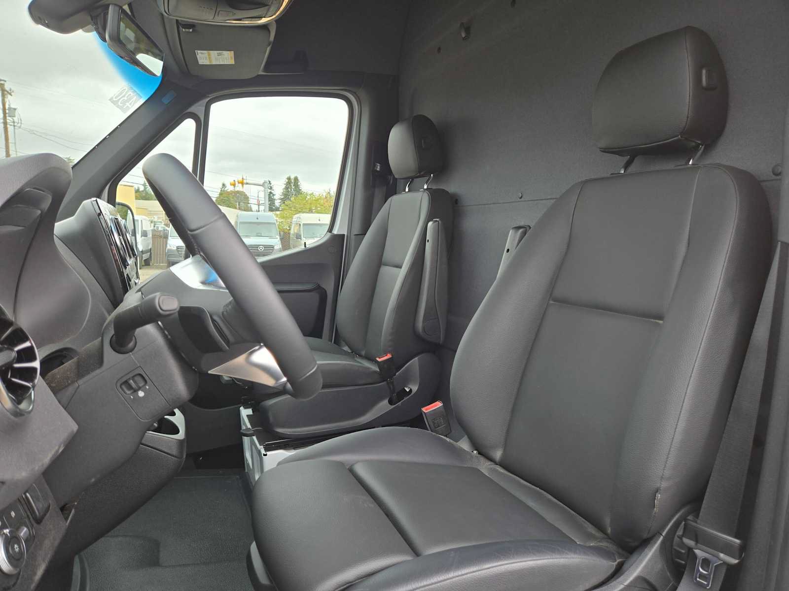 Used 2026 Mercedes-Benz Sprinter 2500 image 21