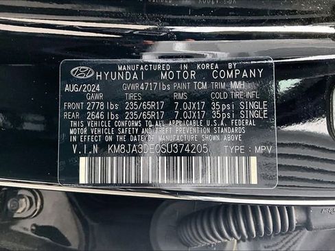 Used 2025 Hyundai Tucson SE image 16