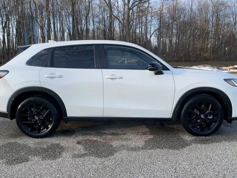 Used 2024 Honda HR-V Sport image 10