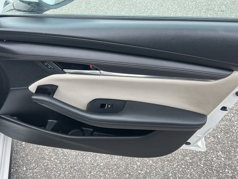 Used 2019 MAZDA MAZDA3 AWD Sedan w/ Select Package image 17