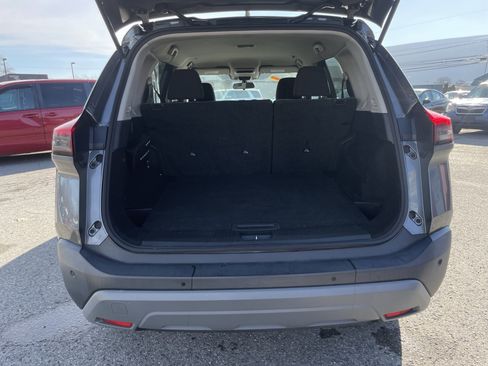 Used 2023 Nissan Rogue SV image 5