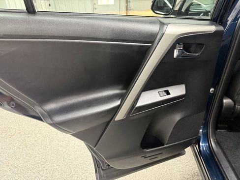 Used 2018 Toyota RAV4 XLE AWD/4WD image 26
