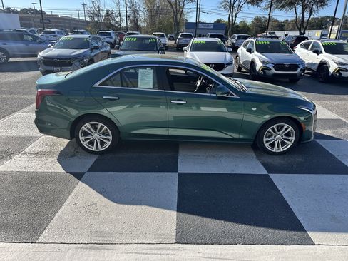 Used 2025 Cadillac CT4 Luxury image 3