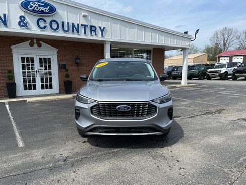 Used 2024 Ford Escape Active image 2