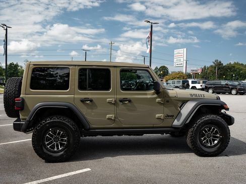 Used 2025 Jeep Wrangler Unlimited Sport AWD/4WD image 11
