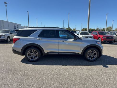 Certified 2023 Ford Explorer XLT w/ Equipment Group 202A image 5