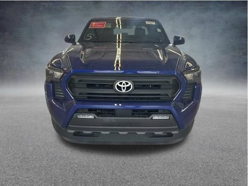 Used 2025 Toyota Tacoma SR5 RWD image 5