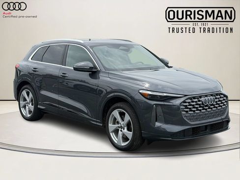 Certified 2025 Audi Q5 Prestige AWD/4WD image 1