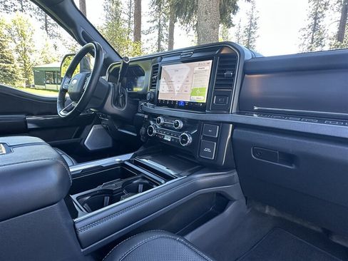 Used 2026 Ford F350 Platinum w/ Tremor Off-Road Package AWD/4WD image 8