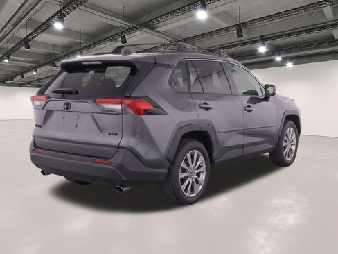 Used 2025 Toyota RAV4 XLE Premium FWD image 4