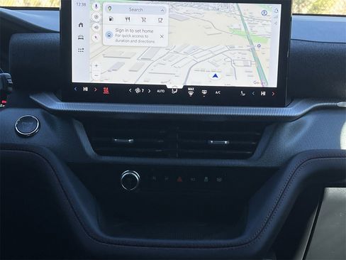 New 2026 Ford Explorer ST-Line w/ ST-Line Street Pack image 3