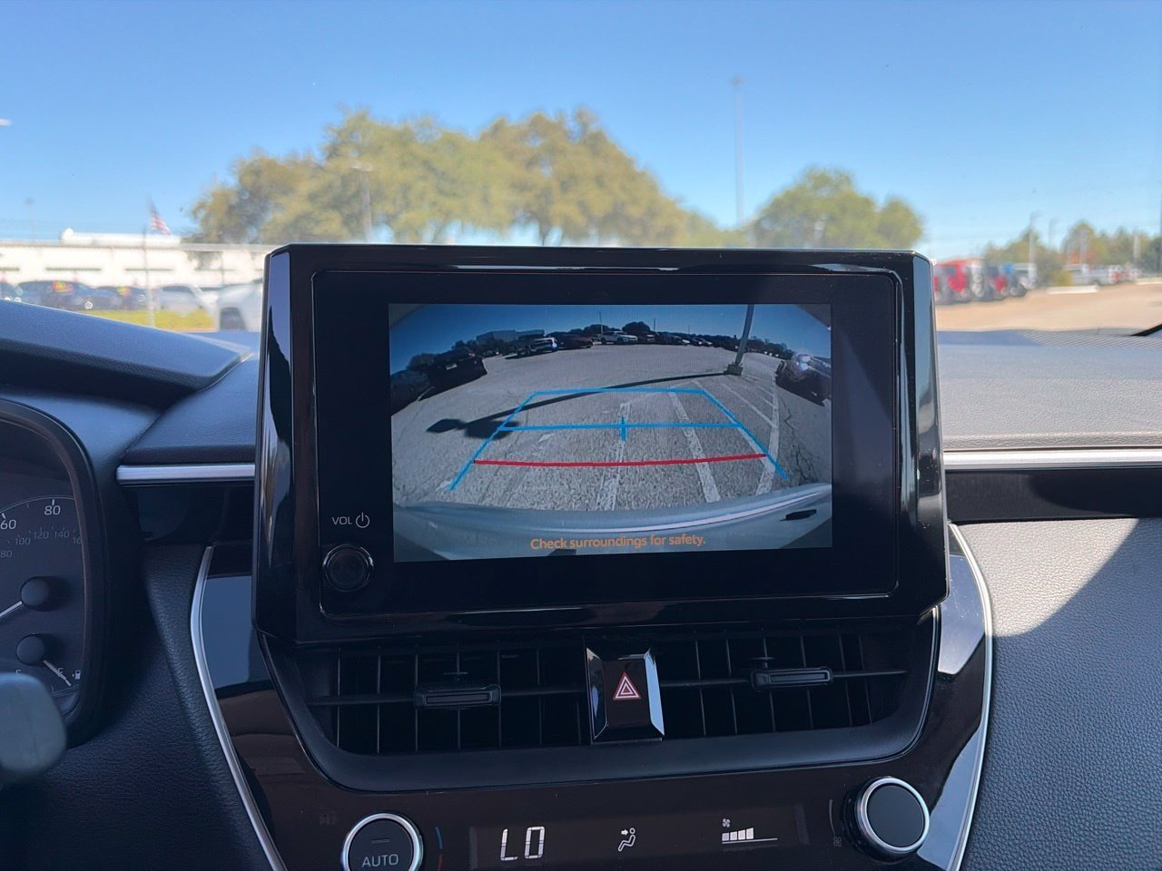 Used 2025 Toyota Corolla LE FWD image 12