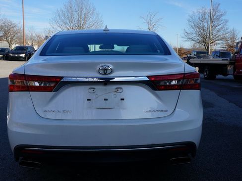 Used 2016 Toyota Avalon Limited image 7