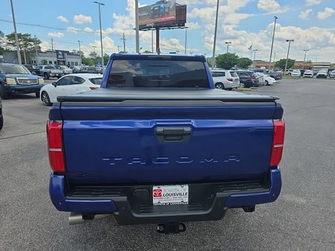 Used 2024 Toyota Tacoma TRD Sport w/ TRD Sport Upgrade Package AWD/4WD image 6