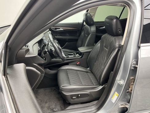 Used 2023 Buick Envision Avenir AWD/4WD image 9