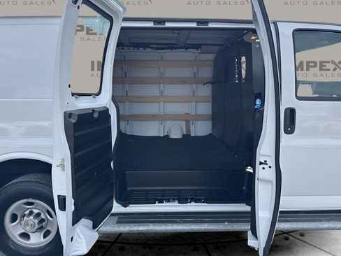 Used 2023 Chevrolet Express 2500 w/ Driver Convenience Package image 20