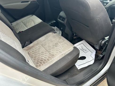Used 2018 Chevrolet Equinox LT w/ LPO, Cargo Package image 11
