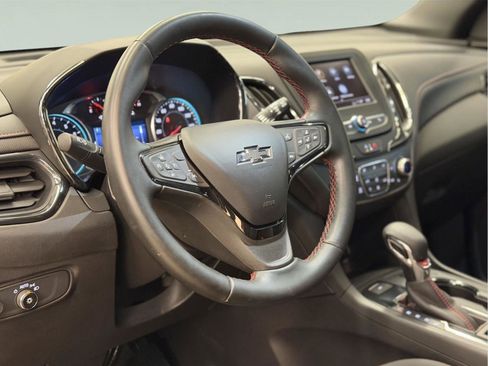 Certified 2023 Chevrolet Equinox RS AWD/4WD image 16
