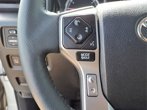 Used 2022 Toyota 4Runner Limited AWD/4WD image 15
