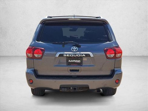 Used 2020 Toyota Sequoia Platinum AWD/4WD image 7