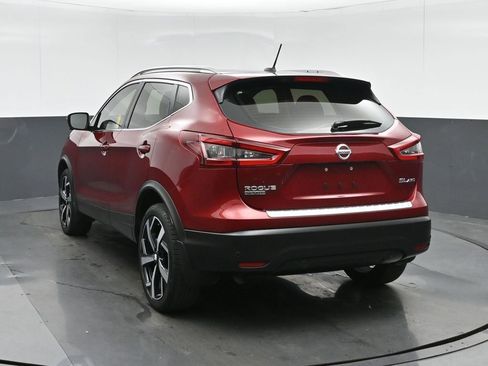 Used 2022 Nissan Rogue Sport SL w/ Premium Package image 5