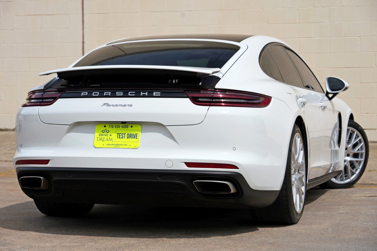 Used 2018 Porsche Panamera image 5