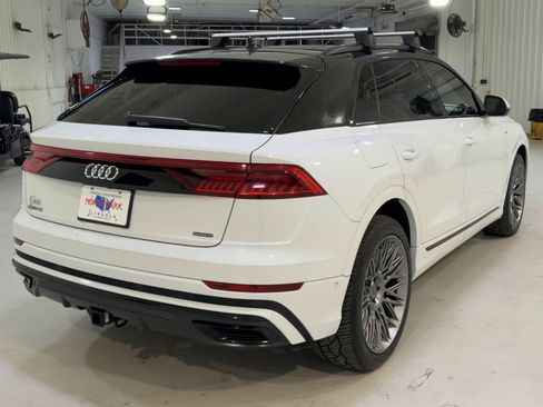 Used 2019 Audi Q8 Prestige image 9