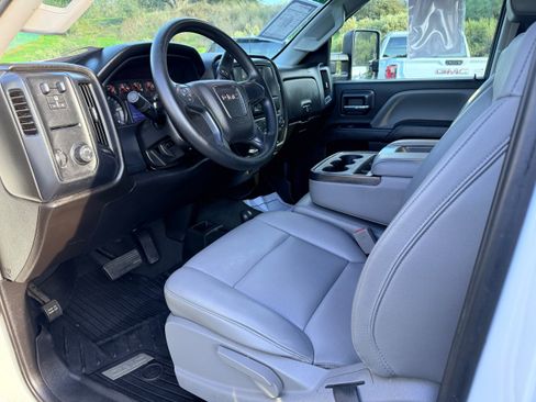 Used 2019 GMC Sierra 2500 4x4 Crew Cab w/ Sierra Convenience Package image 14