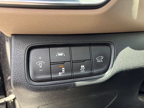 Used 2020 Hyundai Santa Fe Limited FWD image 9