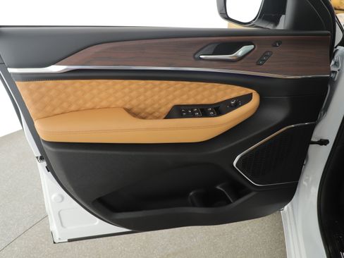 New 2025 Jeep Grand Cherokee L Summit image 8