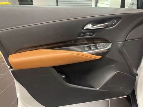 Used 2020 Cadillac XT4 Premium Luxury w/ Enhanced Visibility Package image 10