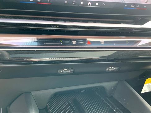 New 2024 BMW i5 eDrive40i w/ Premium Package image 17