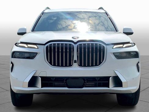 Used 2026 BMW X7 xDrive40i w/ Premium Package image 3