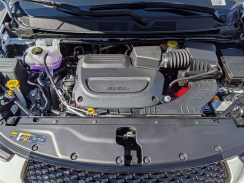 New 2026 Chrysler Pacifica Select AWD/4WD image 36