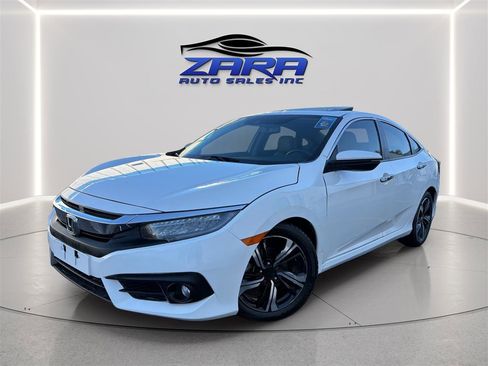 Used 2018 Honda Civic Touring image 1