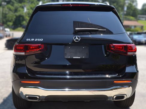 Used 2023 Mercedes-Benz GLB 250 image 14