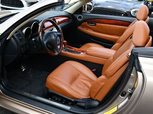 Used 2005 Lexus SC 430 Convertible image 52