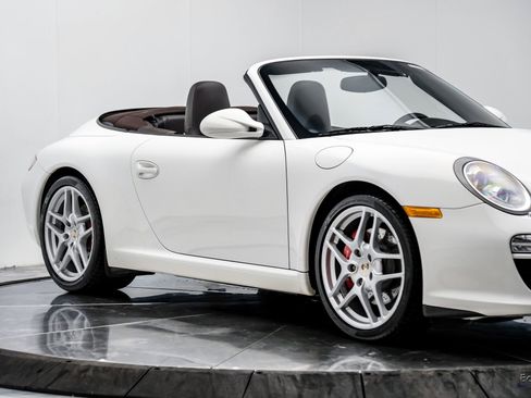 Used 2011 Porsche 911 Carrera S RWD image 32
