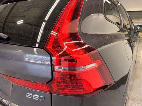Used 2023 Volvo XC60 B5 Plus w/ Protection Package Premier AWD/4WD image 5