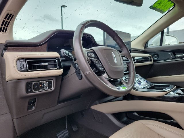Used 2023 Lincoln Nautilus Reserve w/ Equipment Group 201A AWD/4WD image 6