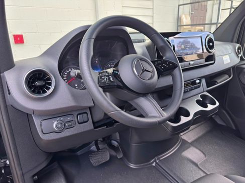 Used 2026 Mercedes-Benz Sprinter 2500 image 13