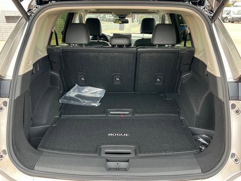 New 2026 Nissan Rogue Platinum image 22