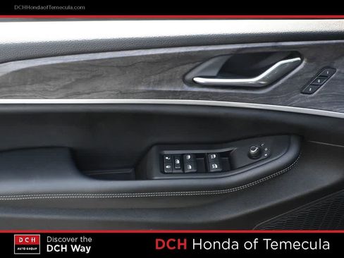 Used 2024 Jeep Grand Cherokee Limited image 16