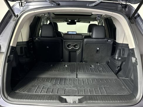 Used 2024 Honda Pilot Touring image 25