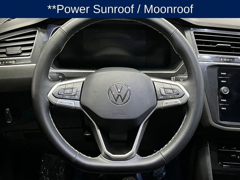 Used 2024 Volkswagen Tiguan SE w/ Panoramic Sunroof Package AWD/4WD image 9