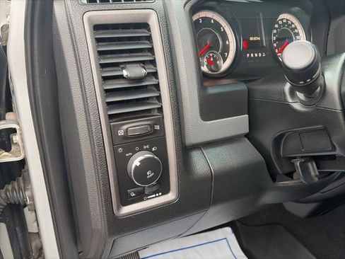 Used 2017 RAM 1500 Express image 13